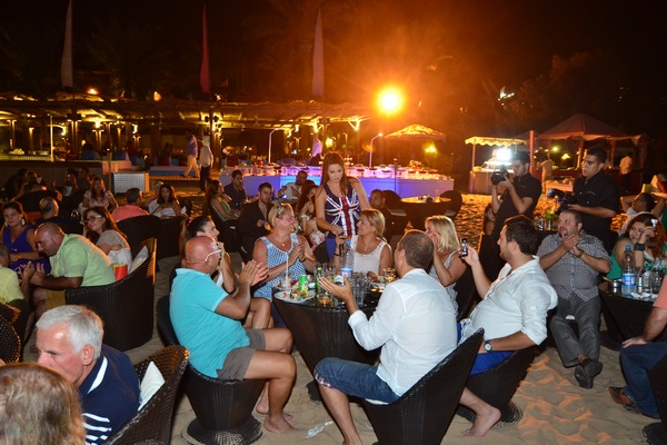 Edde Sands BBQ Pieds Dans Leau
